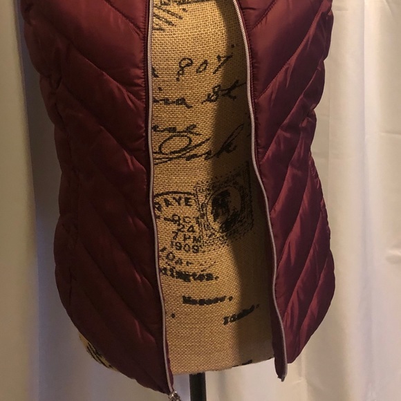 Puffer Vest by SO - Picture 2 of 6